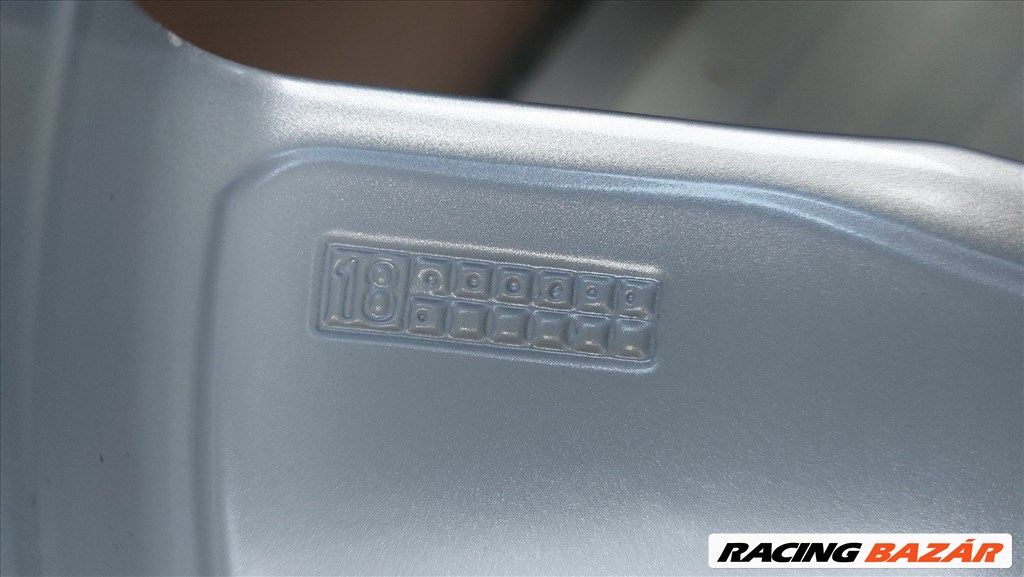 Gyári,Audi A4 B9  16" alufelni téli gumikkal 19. kép