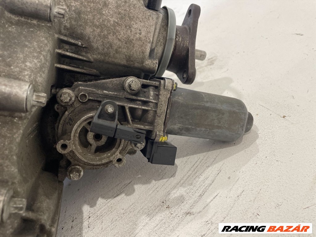 BMW E83 X3 3.0d 204le osztómű és stell motor   4. kép