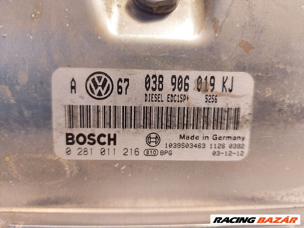 VW BORA Motorvezérlő 038906019kj-281011216 2. kép