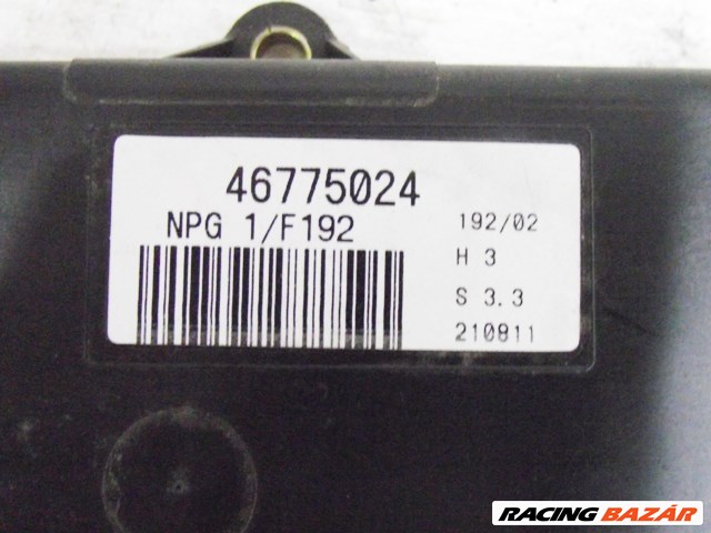 FIAT/STILO (192) 1.9 JTD bal oldali ablakemelő vezérlő 46775024 2. kép