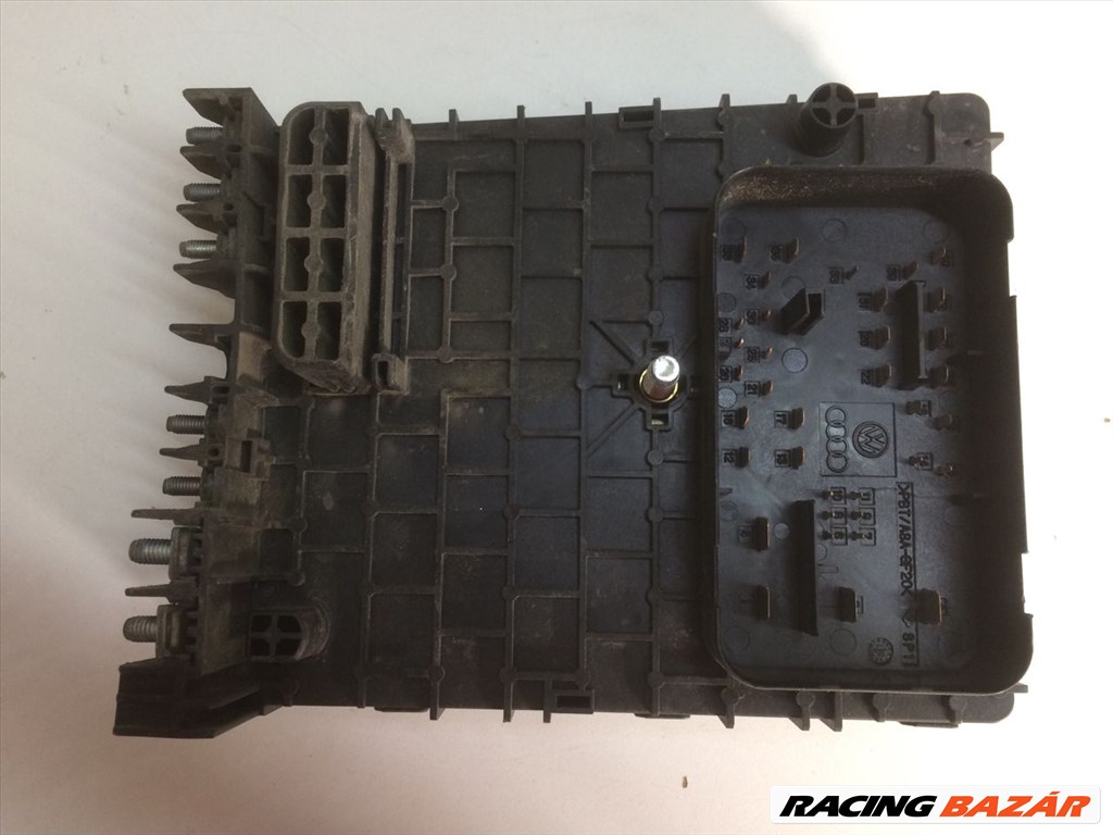 VW PASSAT B6 Biztosítéktábla Motortér vwag3c0937126-63592777 2. kép