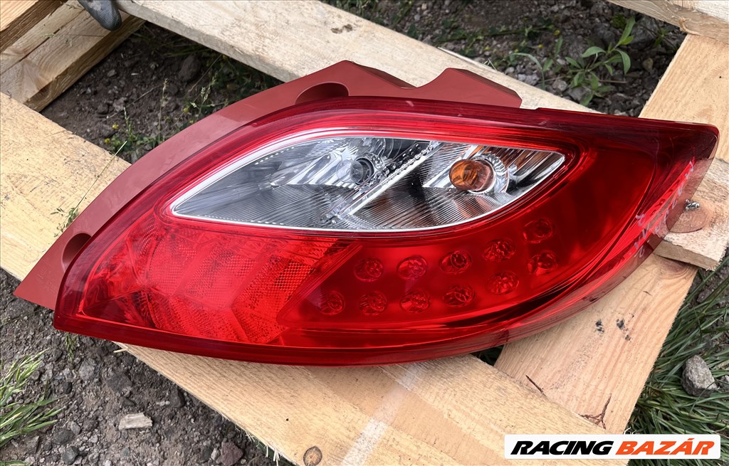 Mazda 2 (DE) jobb hátsó lámpa d65151150 1. kép