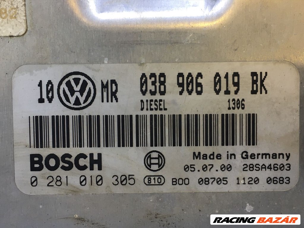 VW PASSAT B5 Motorvezérlő 038906019bk-bosch0281010305 3. kép