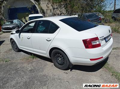 Skoda Octavia III bontott alkatrészei