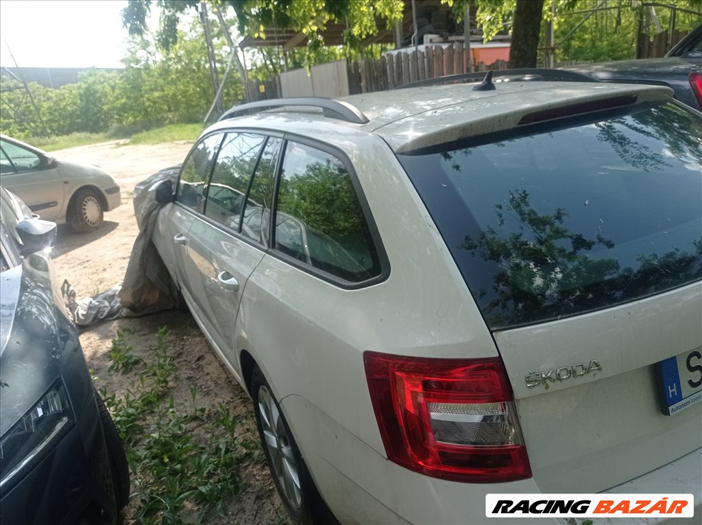 Skoda Octavia III bontott alkatrészei 7. kép