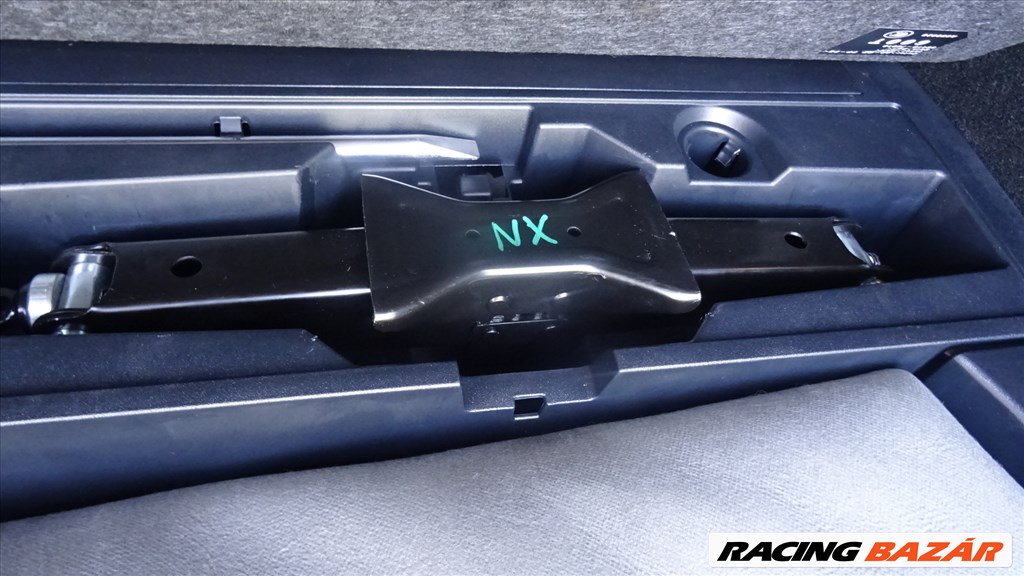Lexus NX / Toyota Rav4 új 2 tonna/ emelési pont teherbírású trapézemelő 1. kép