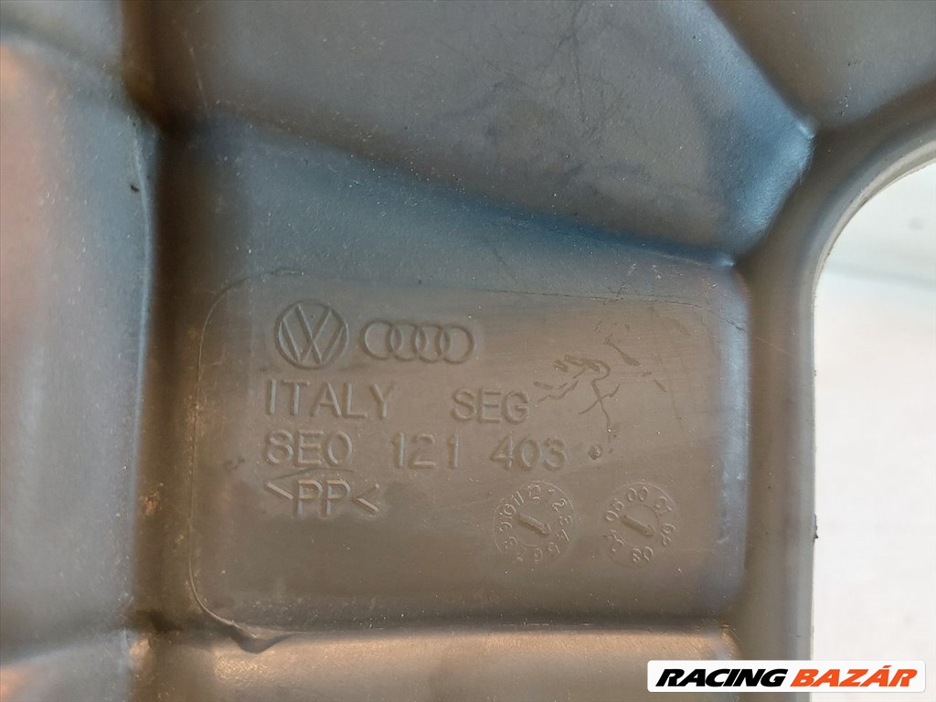 AUDI A4 B6 Kiegyenlítő Tartály 8e0121403 4. kép