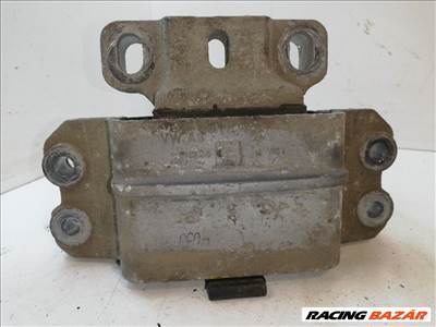 VW GOLF V Motor Tartó Bak Jobb vwag1k0199555