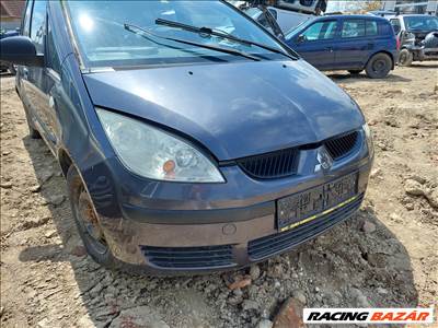 Mitsubishi Colt V jobb első fényszóró, bal első fényszóró 