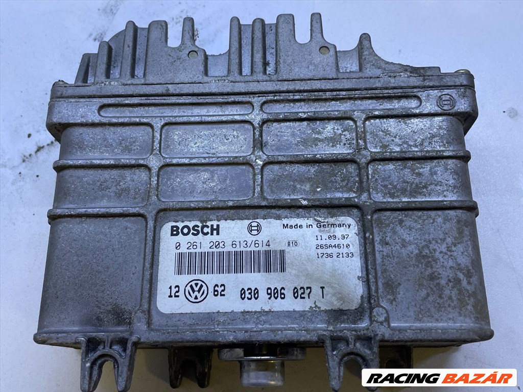 VW GOLF III Motorvezérlő bosch0261203613-614-030906027t 1. kép