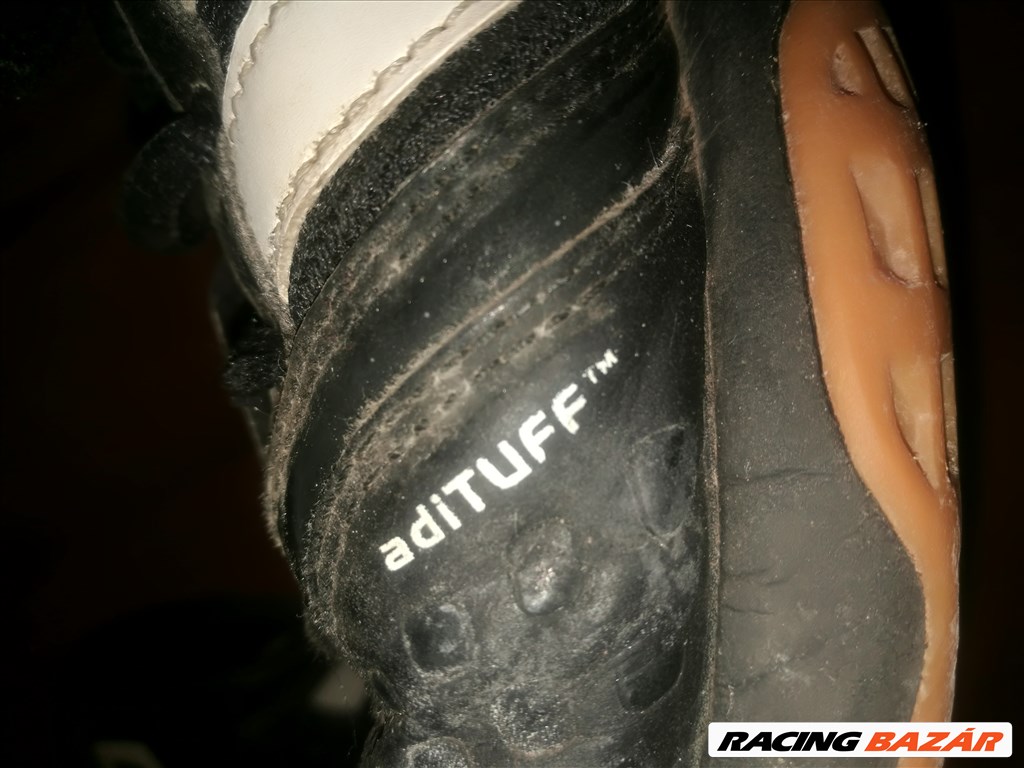 Adidas Adituff TM fekete 37 1/3 méretű női kézilabda sportcipő utcai használatra is kiváló eladó 4. kép