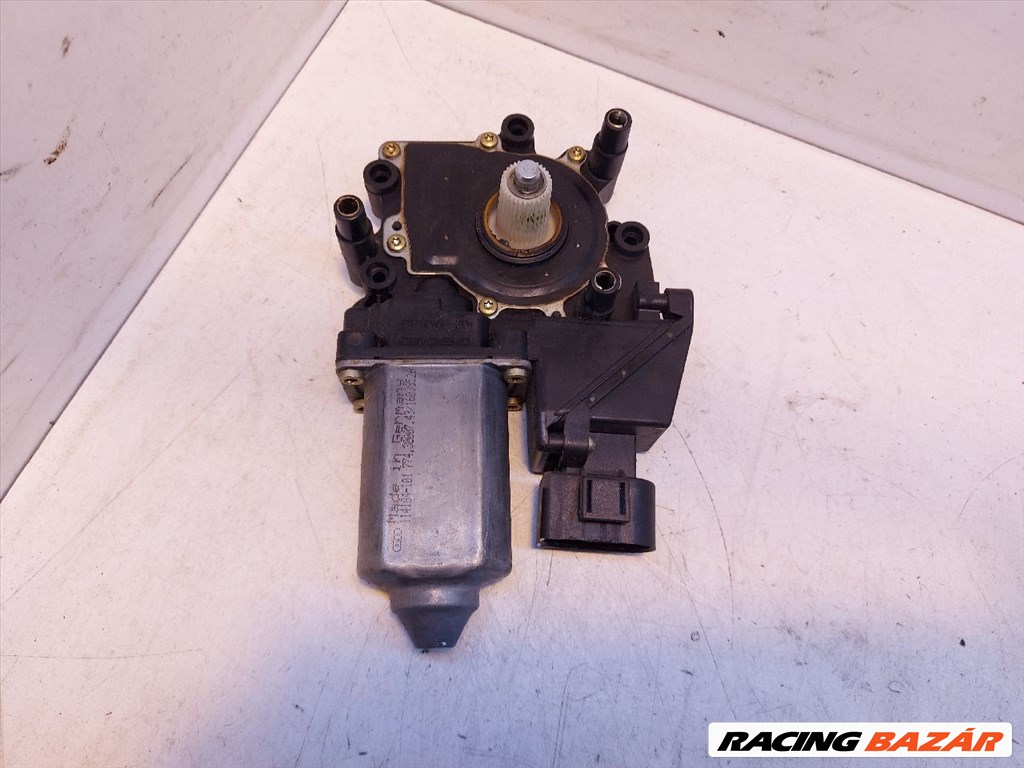 AUDI A4 B5 Jobb első Ablakemelő Motor 8d0959802d 2. kép