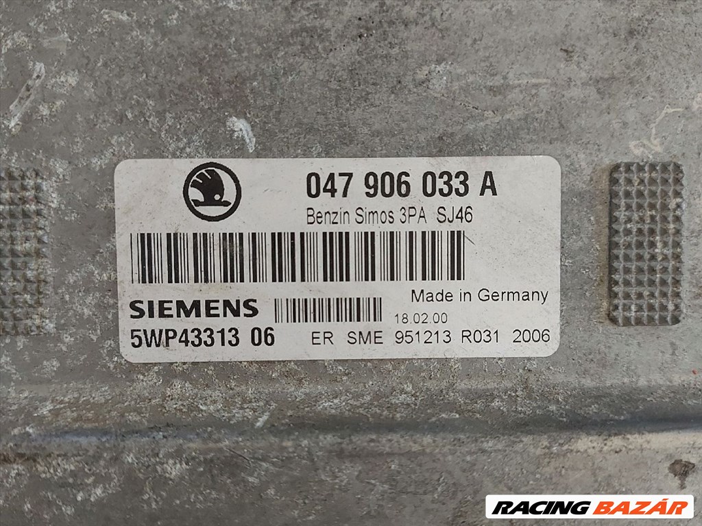 SKODA FABIA I Motorvezérlő 047906033a 3. kép