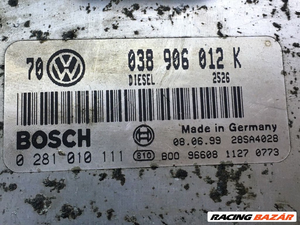 VW BORA Motorvezérlő 038906012k-bosch0281010111 3. kép