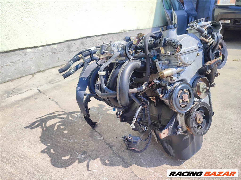 Toyota Yaris (XP10) motor  3. kép