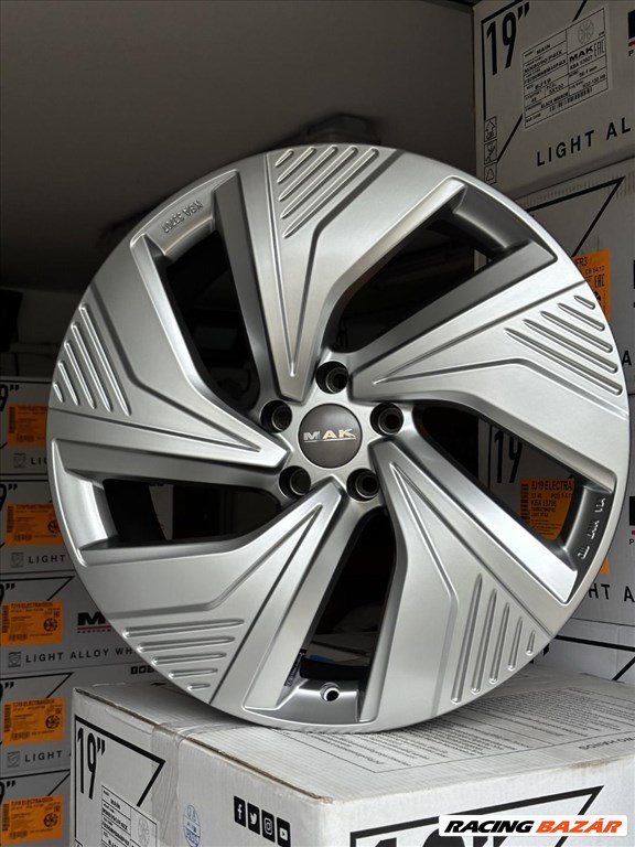 R20 5x112 (57,1) MAK ELECTRA 9J ET42 LIGHT TITAN  - Audi TT TTS - Skoda  EnyaQ  4. kép