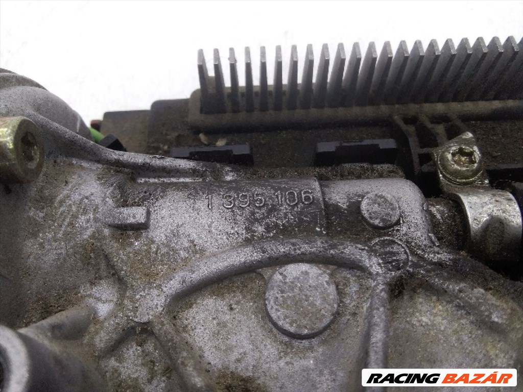 MERCEDES-BENZ E-CLASS Első Ablaktörlő Motor bosch1395106-bosch1397328048 3. kép