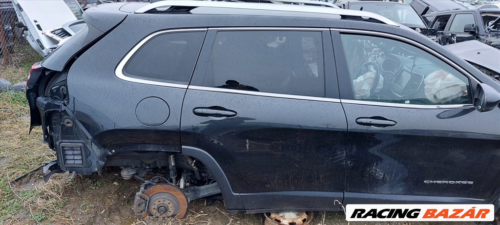 Jeep Cherokee (KL) bontott alkatrészei 2. kép