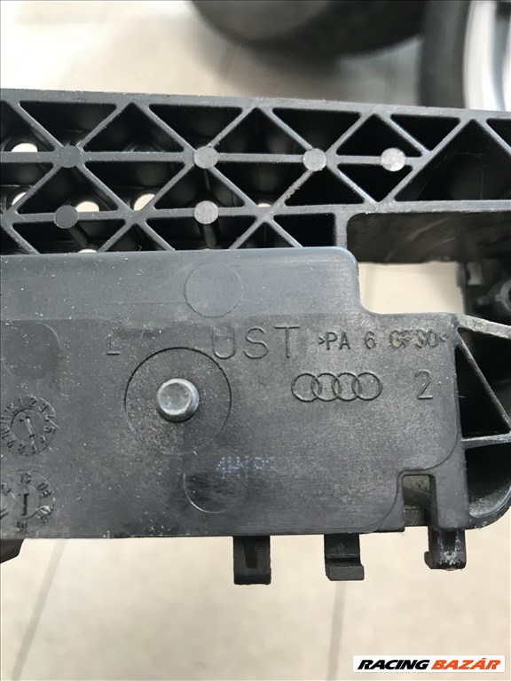 Audi A6 (C7 - 4G) SEDAN - jobb első kilincs konzol 2. kép