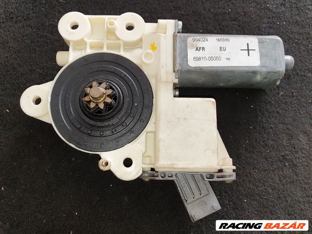 TOYOTA AVENSIS T25 Jobb első Ablakemelő Motor toyota6981005050 1. kép