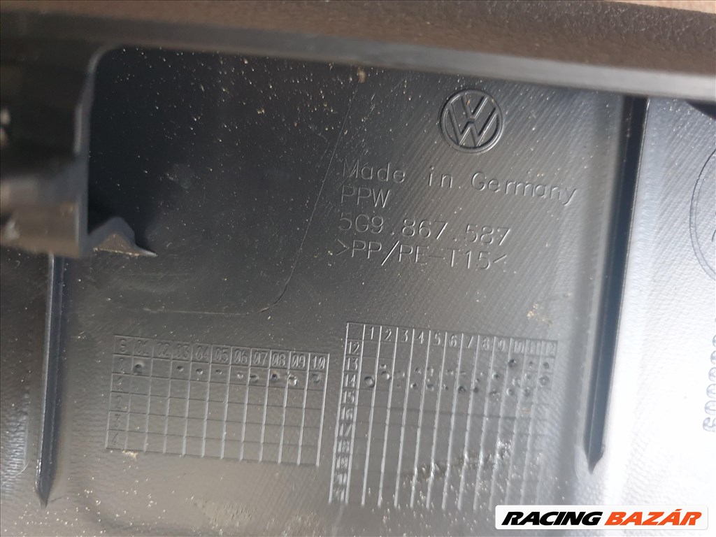Volkswagen Golf VII 2.0 TDI BMT csomagtér ajtó burkolat, felső, középső elem  5g9867587 8. kép