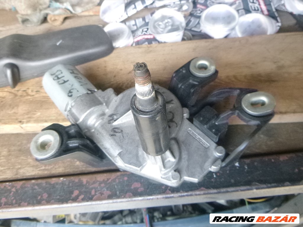 Vw Passat B6,3C, Vw Golf 5 hátsó ablaktörlő motor 1k6955711c 2. kép