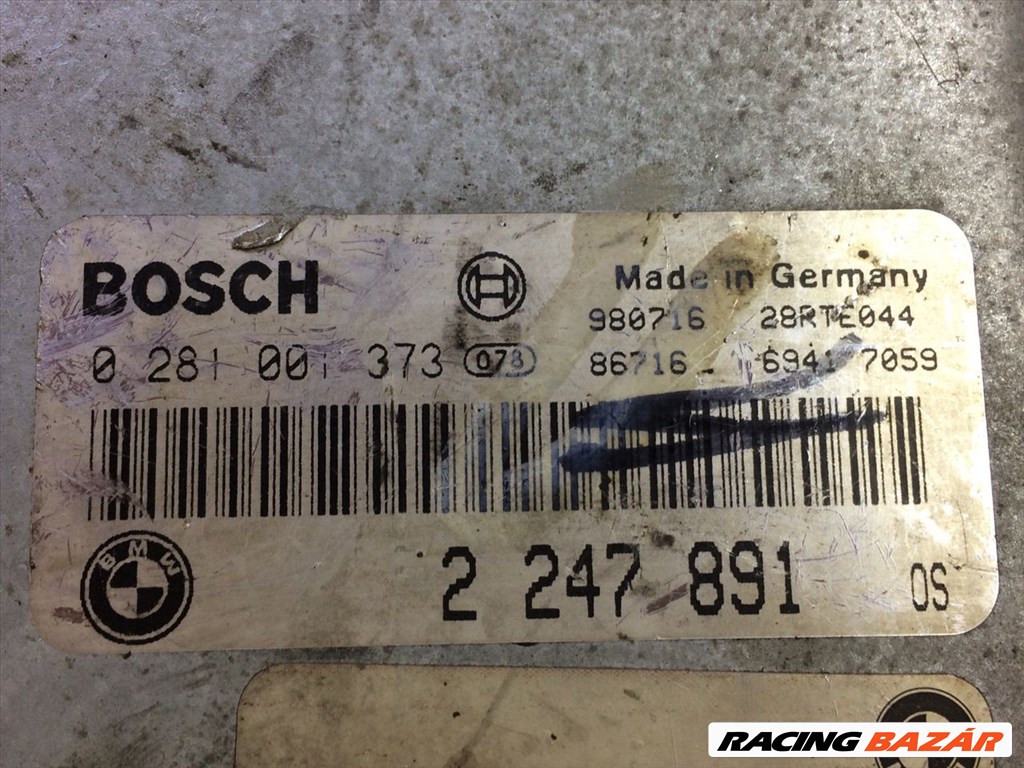 BMW 5 E39 Motorvezérlő bmw2247891-bosch0281001373 3. kép