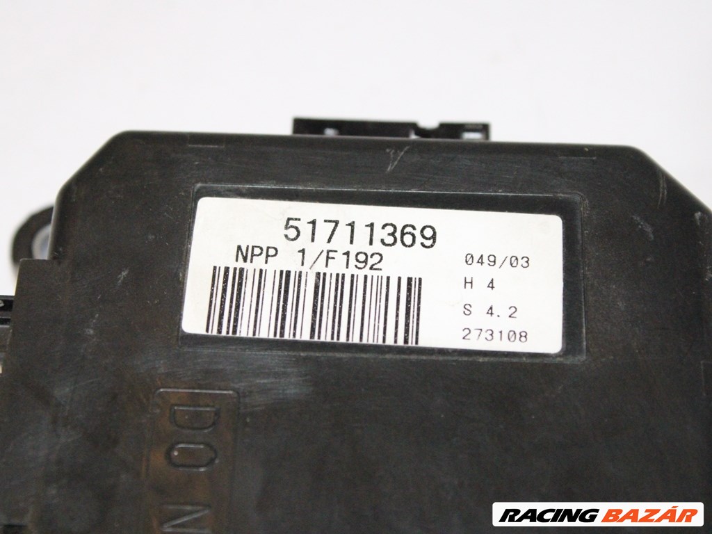 FIAT STILO (192) 1.9 JTD (192_XE1A) jobb első ajtó vezérlő modul 51711369 4. kép