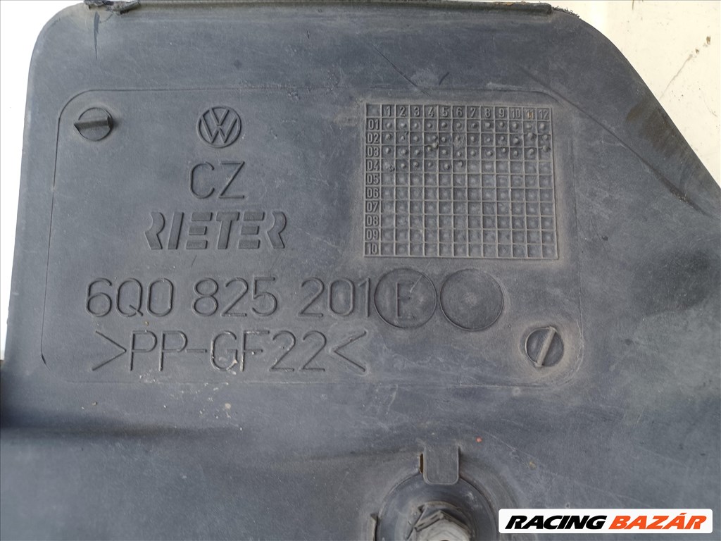 Volkswagen CrossPolo IV 1.4 16V bal fenéklemez burkolat  6q0825201e 2. kép