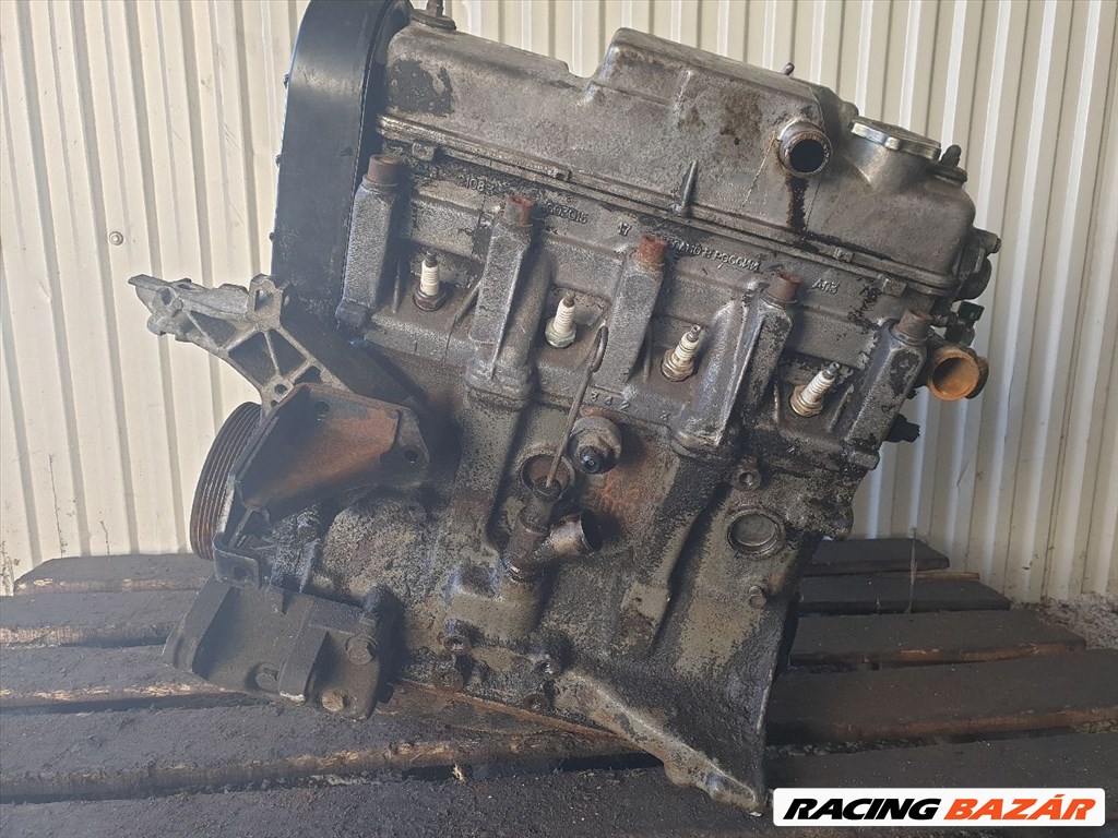 LADA 112 Motor (Fűzött blokk hengerfejjel) 210831003015-21110015780 2. kép