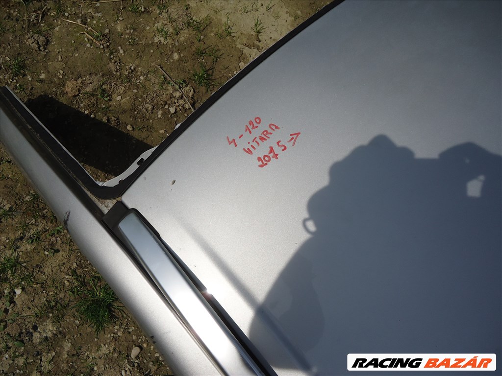 Suzuki Vitara utastértető enyhén sérült 5. kép