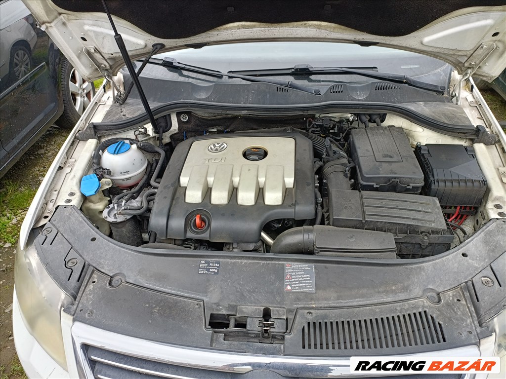 Volkswagen Passat B6 Variant 2.0 TDI beltéri elemek eladók bkp20tdi hxsdsg3c 12. kép