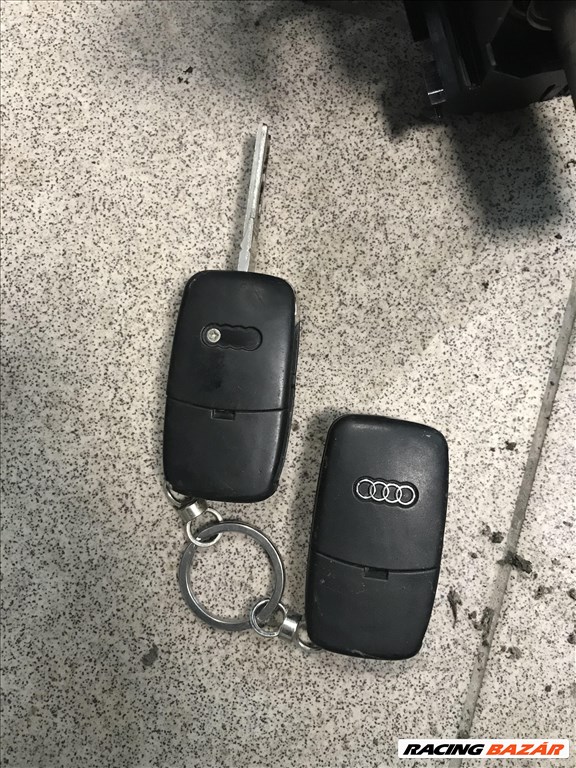 Audi A3 (8P) 2,0 FSI AXW / gyújtáskapcsoló + 2 db kulcs 2. kép