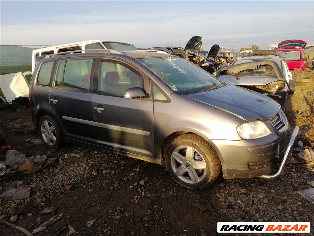 Volkswagen Touran I (Typ 1T) bontott alkatrészei 2. kép