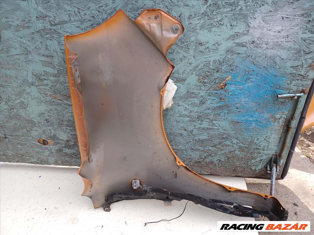 Daihatsu Trevis bal első sárvédő enyhén sérült rozsdamentes 6. kép