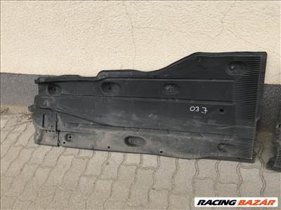 Skoda Octavia III jobb padlólemez takaró 5q0825202s