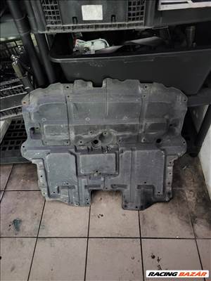 Lexus CT alsó motor burkolat 