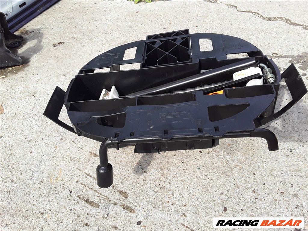 Peugeot 307 Emelő Kerékkulcs 2. kép