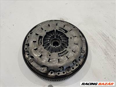 BMW E90 E91 E92 E93 320d N47D20A 177le kuplung szett lendkerékkel