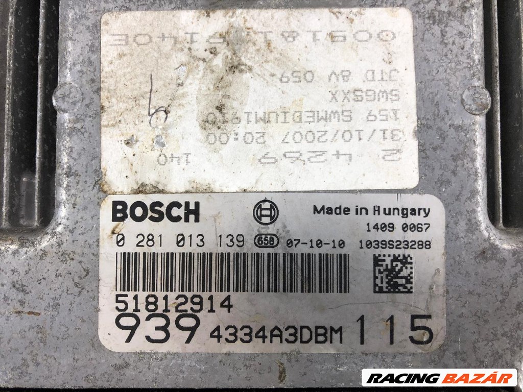 Gyári bontott motorvezérlő BOSCH 0281013139<br />Csak vezérlő van 51812914 2. kép