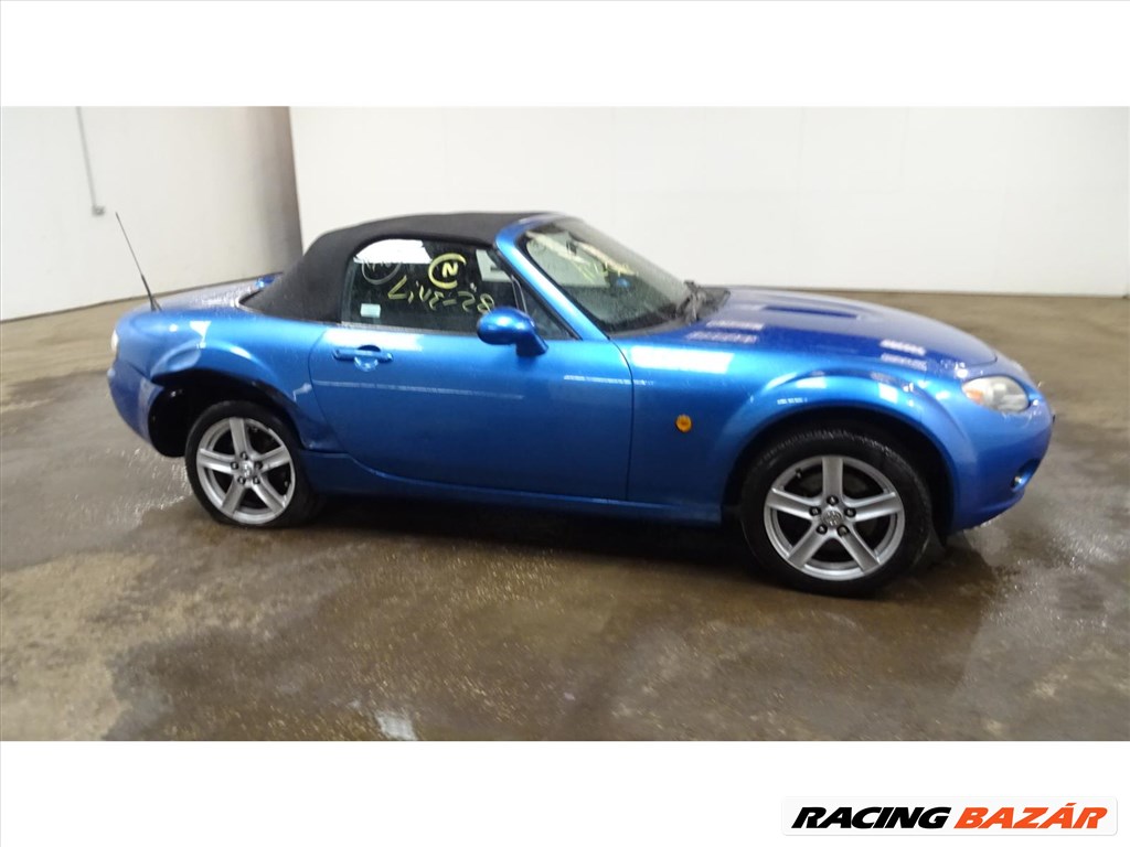Mazda MX-5 (NC) bontott alkatrészei 8. kép