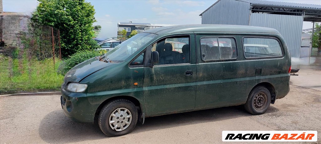 Hyundai H-1 bontott alkatrészei (23/70) 1. kép