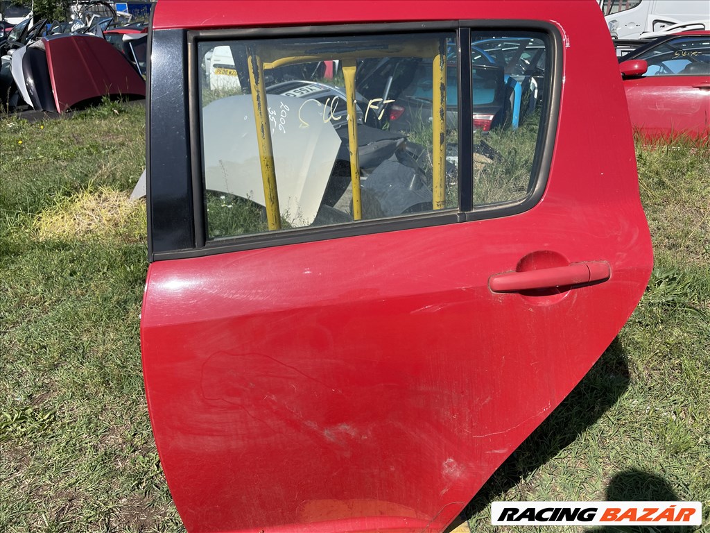 Suzuki Swift V bal hátsó ajtó  1. kép