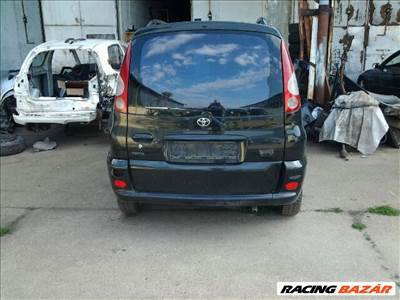 Toyota Yaris Verso ESP pumpa tartó