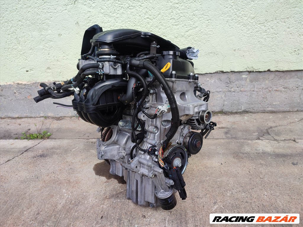 Peugeot 107 70 motor  2. kép