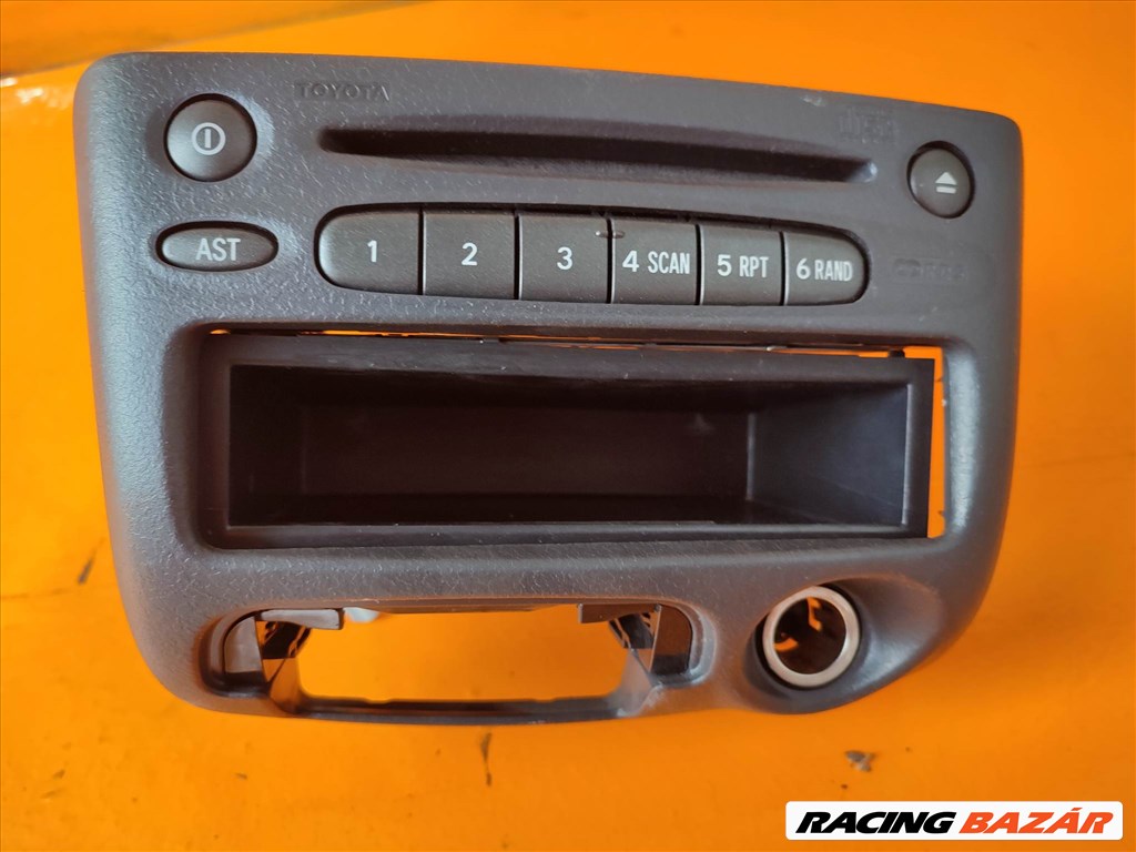 Toyota Yaris (XP10) cd rádió  2. kép