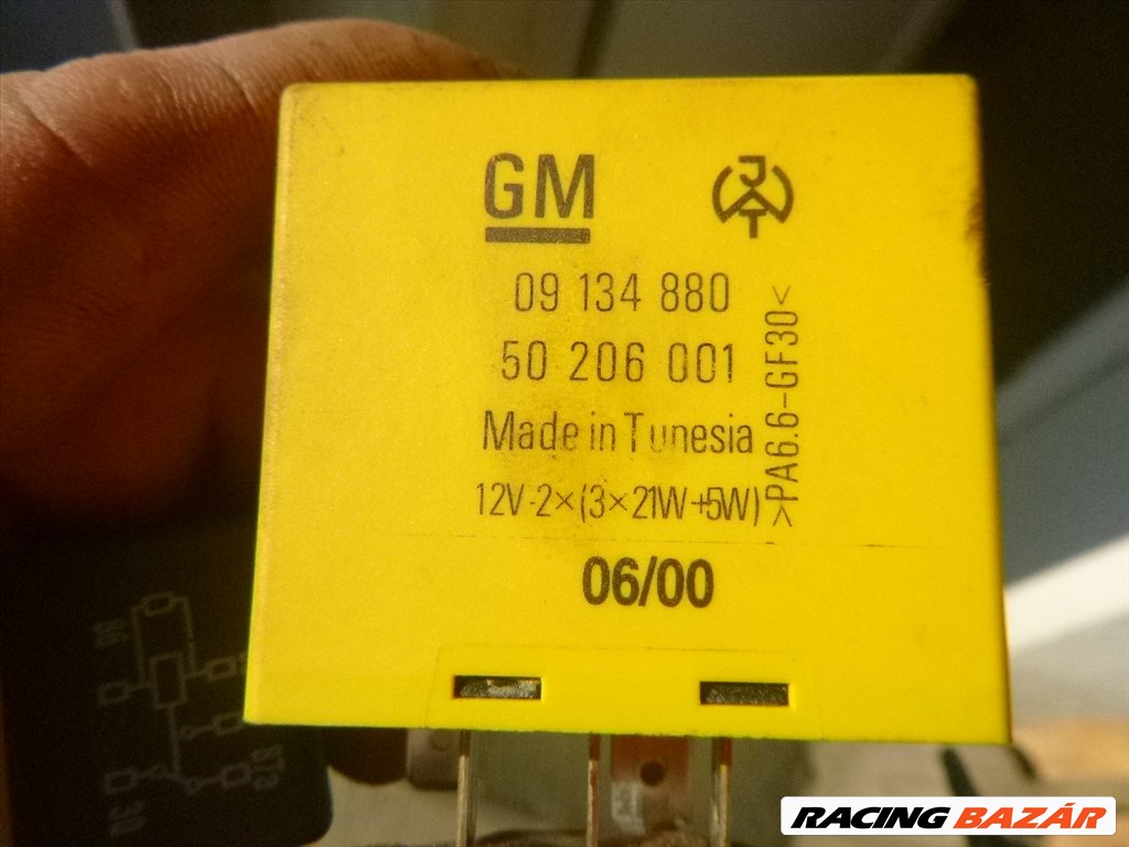 Opel Astra G sárga villogó relé GM 09 134 880 1. kép