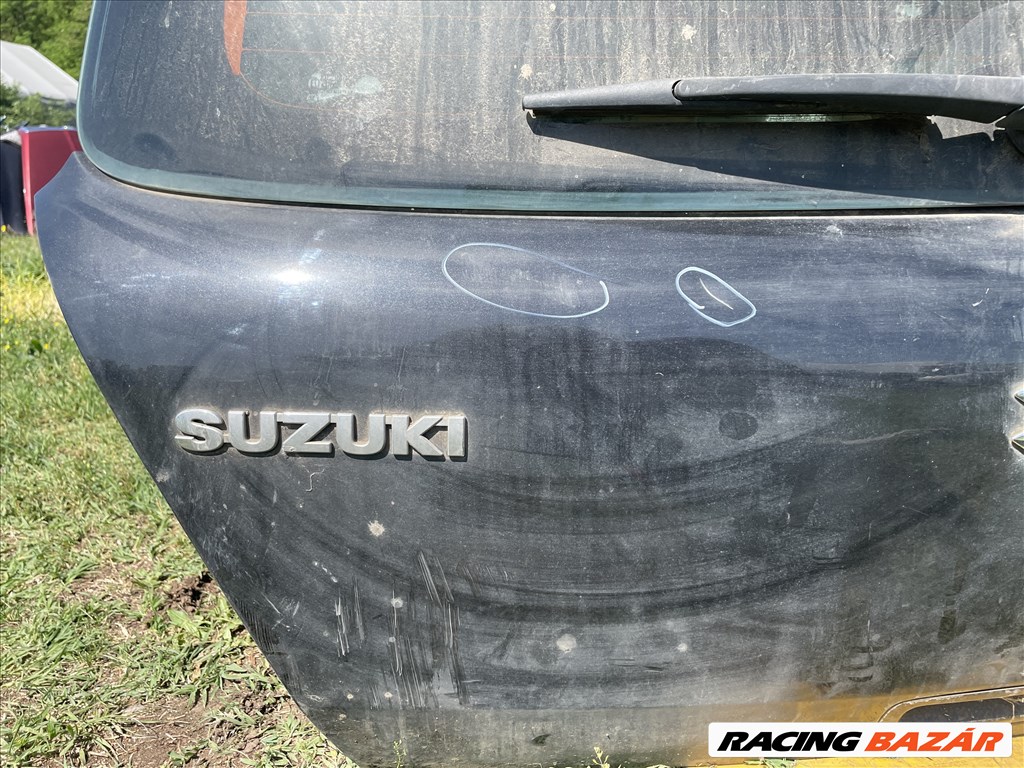Suzuki Swift V csomagtérajtó  3. kép