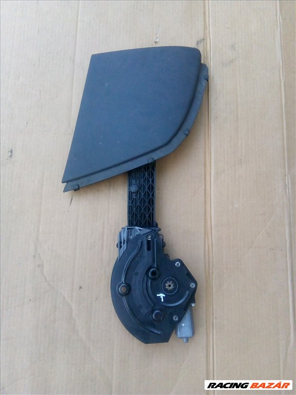 Opel Astra H cabrio csomagtérajtó nyíló fül 1. kép