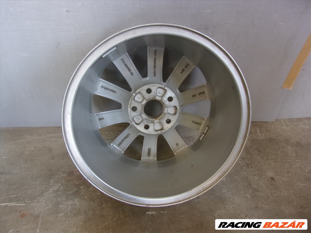 Gyári alufelni Audi A3 8V0 16x7ET40 4. kép